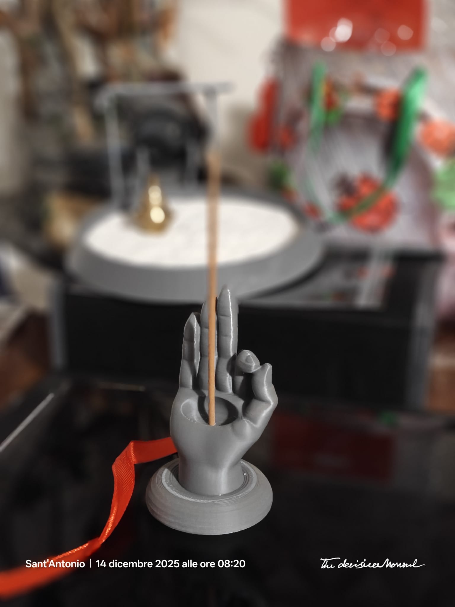 Porta-incenso a forma di mano