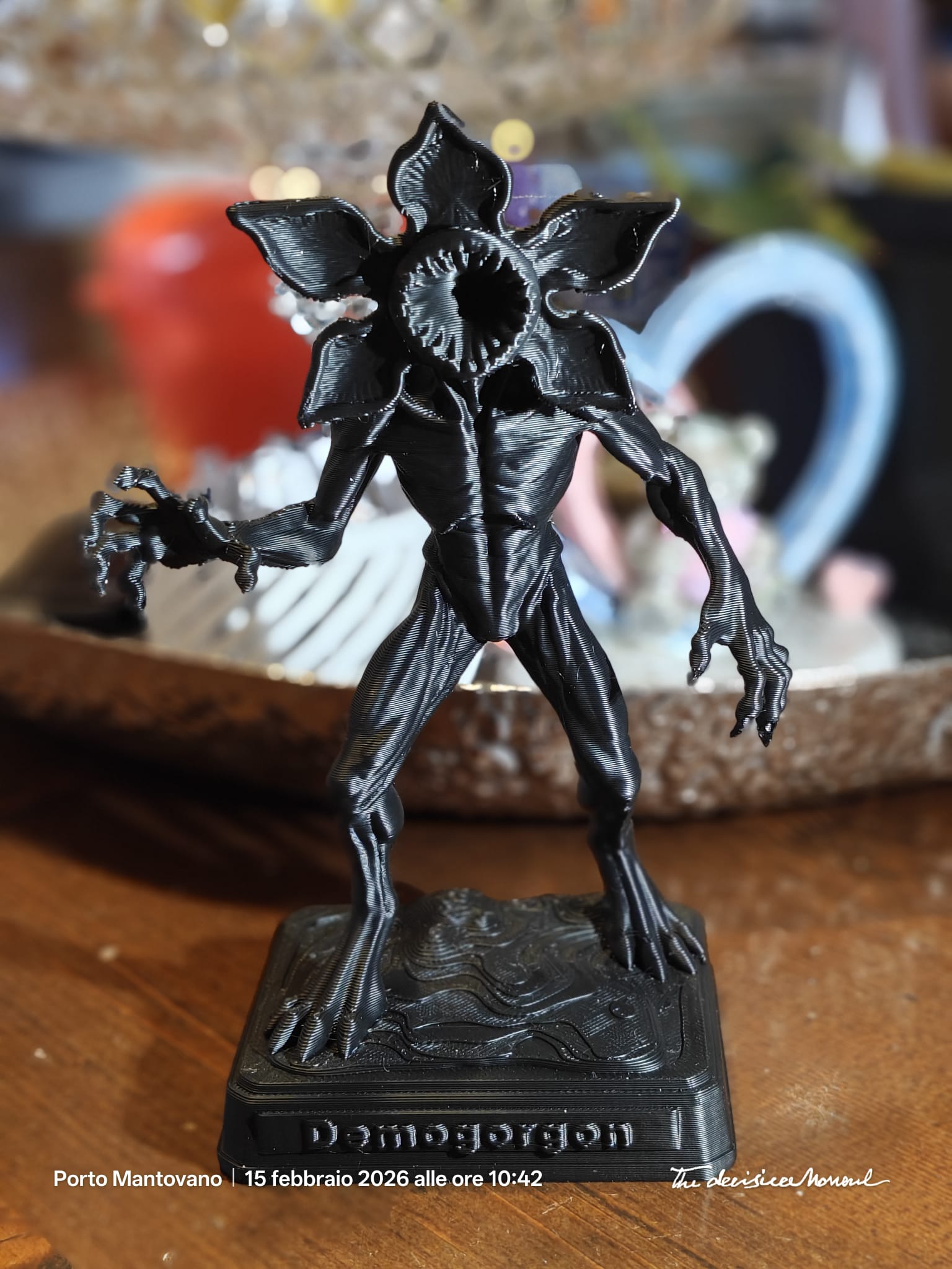 Creatura mostruosa dark